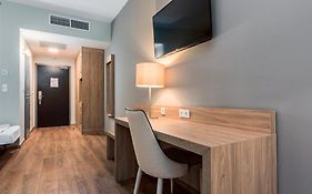 Akeah Verdi Budapest